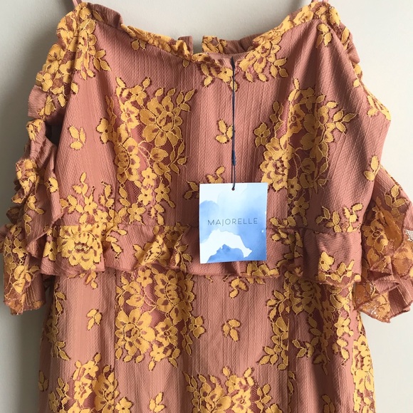 MAJORELLE NWT Sashi Midi Dress in Golden Blush - Picture 5 of 11
